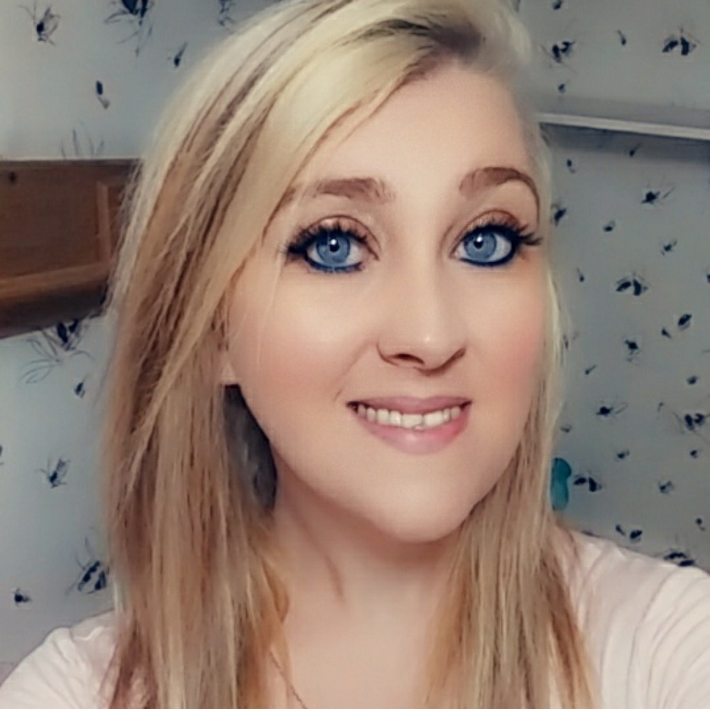 Meet your Posher, Carrica